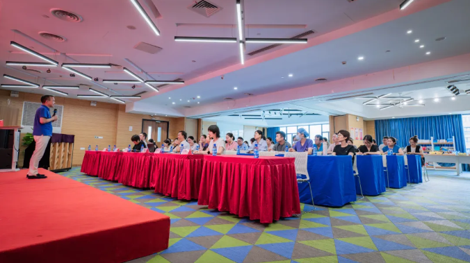 指导交流 | 重视儿童口腔健康，聚力学科建设发展